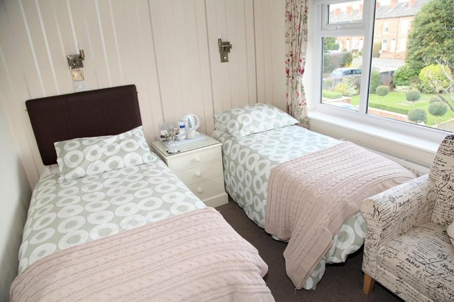 The Hinton Guest House Knutsford Bagian luar foto