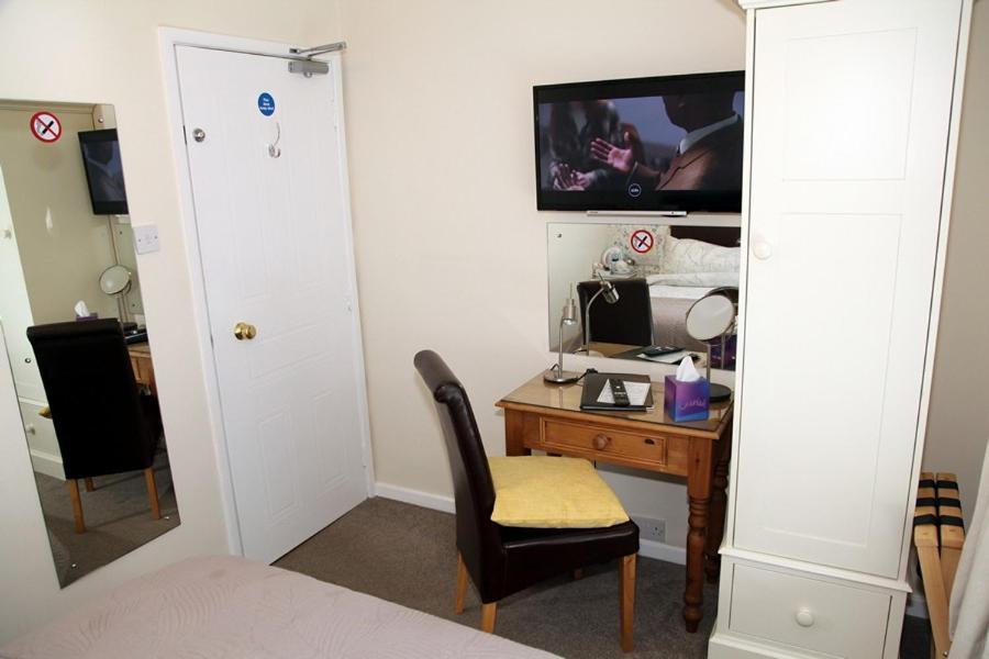 The Hinton Guest House Knutsford Bagian luar foto