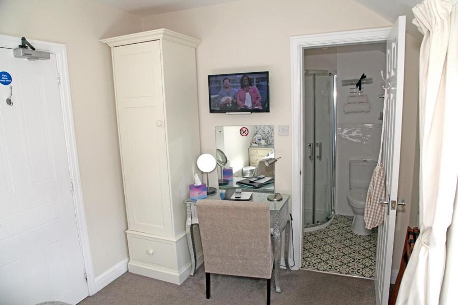 The Hinton Guest House Knutsford Bagian luar foto