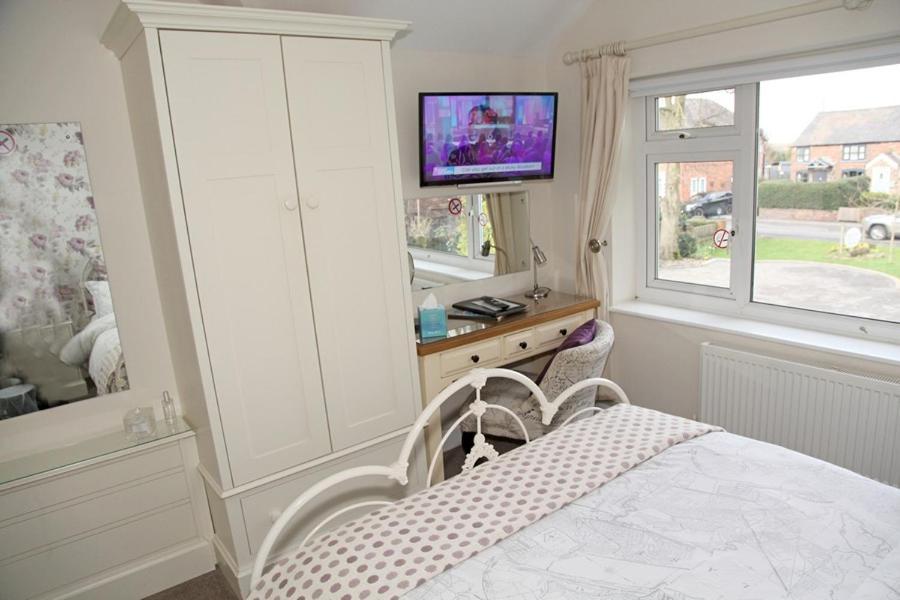 The Hinton Guest House Knutsford Bagian luar foto