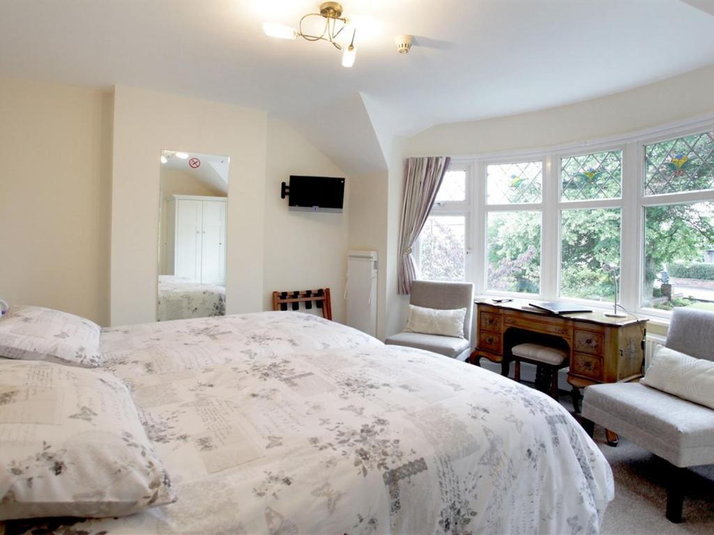 The Hinton Guest House Knutsford Bagian luar foto