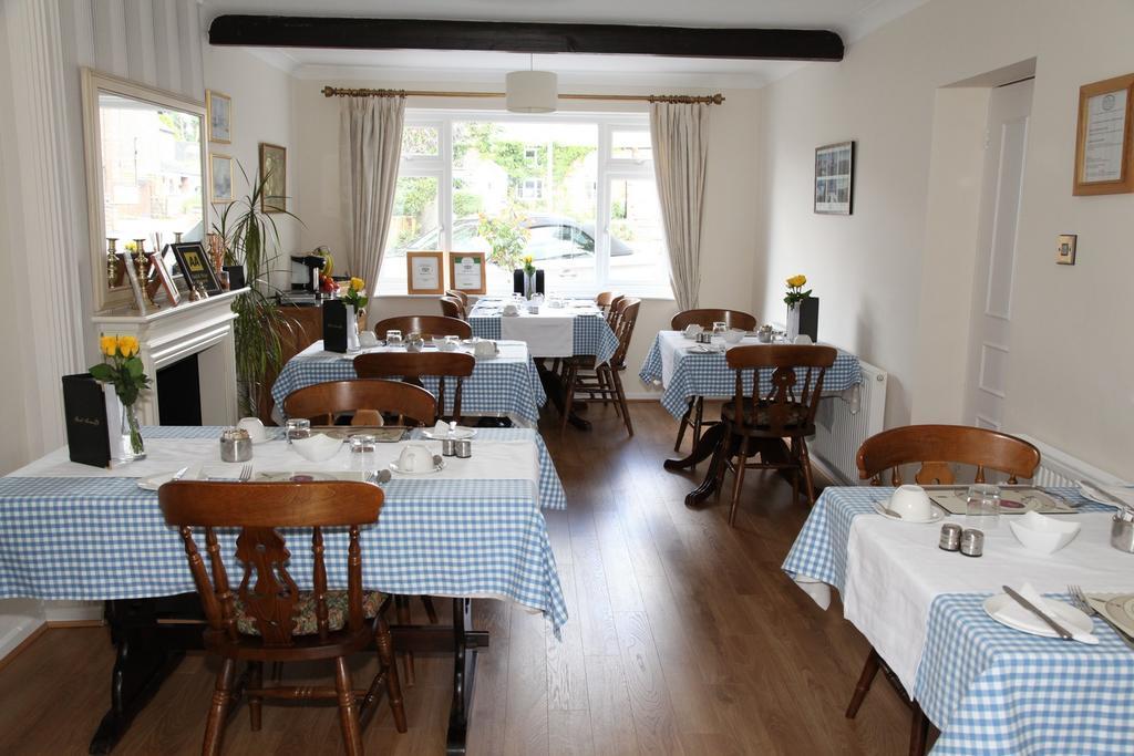 The Hinton Guest House Knutsford Bagian luar foto