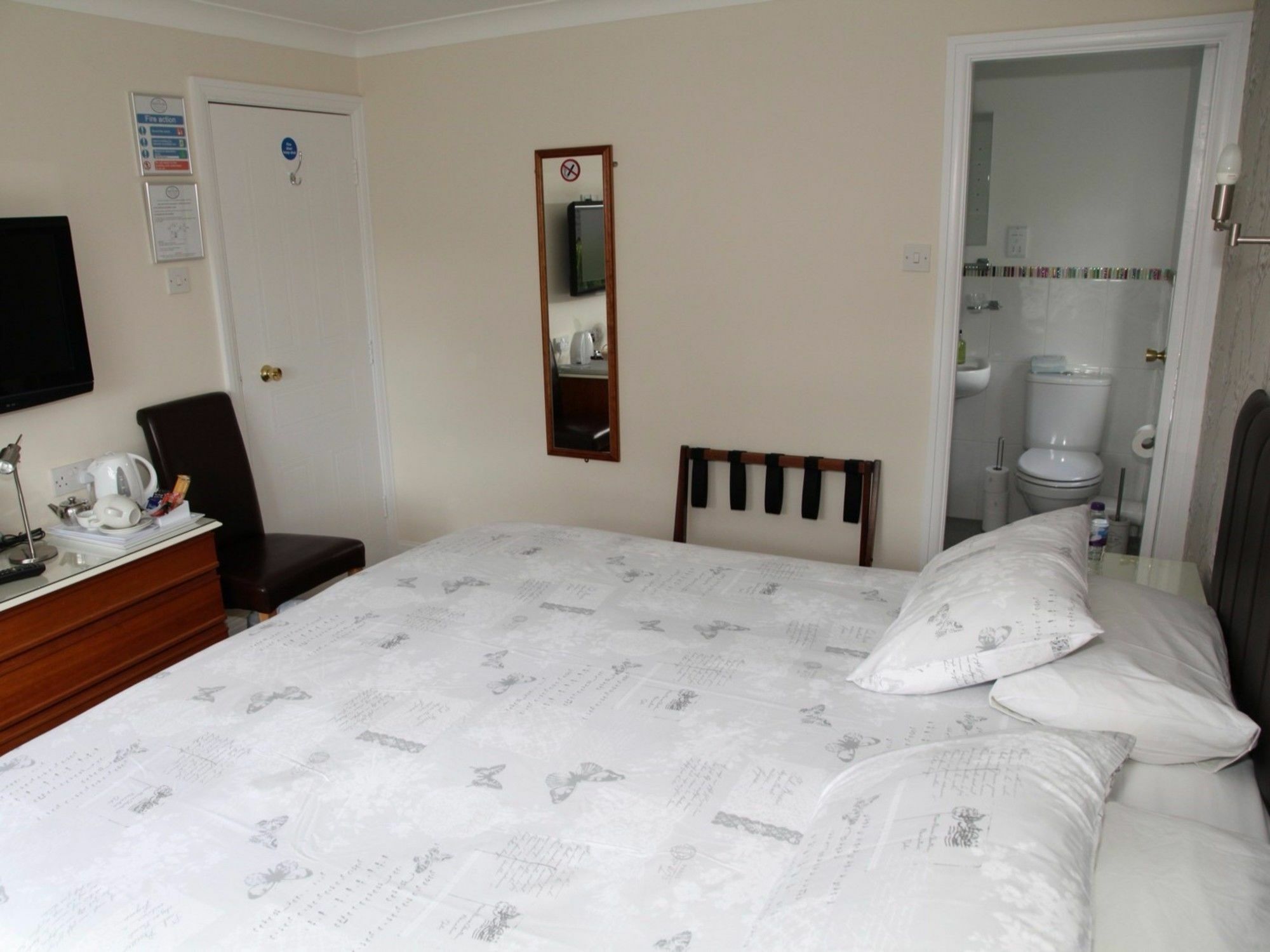 The Hinton Guest House Knutsford Bagian luar foto