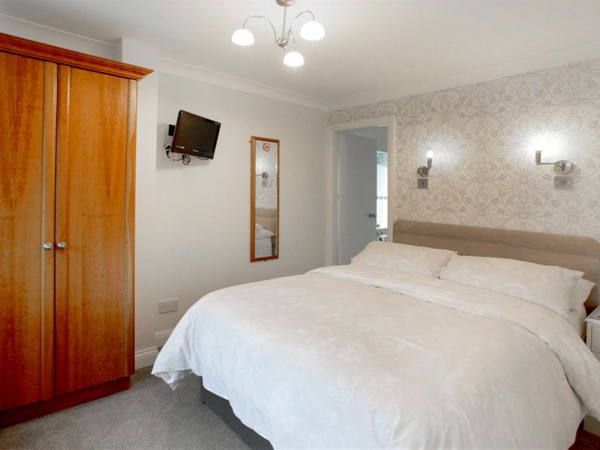 The Hinton Guest House Knutsford Bagian luar foto